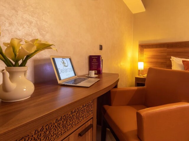 фото отеля Dellarosa Hotel Suites & Spa изображение №9