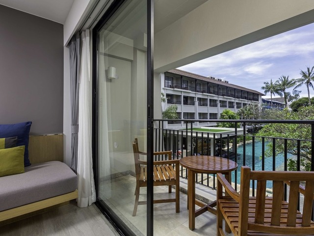 фото DoubleTree By Hilton Phuket Banthai Resort (ex. Banthai Beach Resort And Spa) изображение №2