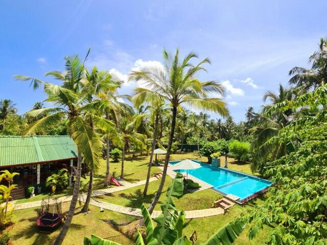 фото отеля Villa Bounty Akurala Beach изображение №1
