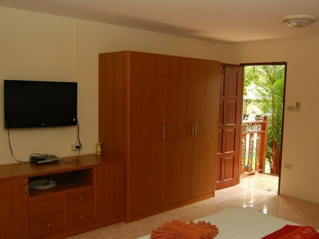 фото Sirikarn Residence & Luxury Apartments изображение №22