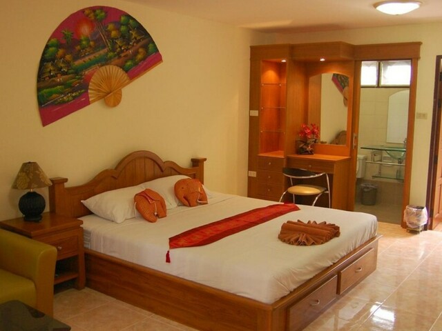 фото отеля Sirikarn Residence & Luxury Apartments изображение №21