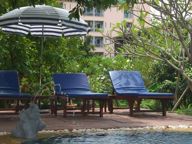 фотографии Sirikarn Residence & Luxury Apartments изображение №12