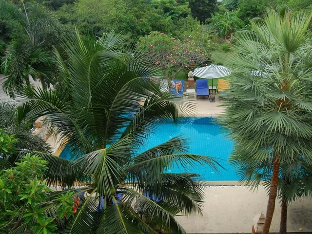 фотографии отеля Sirikarn Residence & Luxury Apartments изображение №15