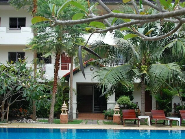 фото отеля Sirikarn Residence & Luxury Apartments изображение №1