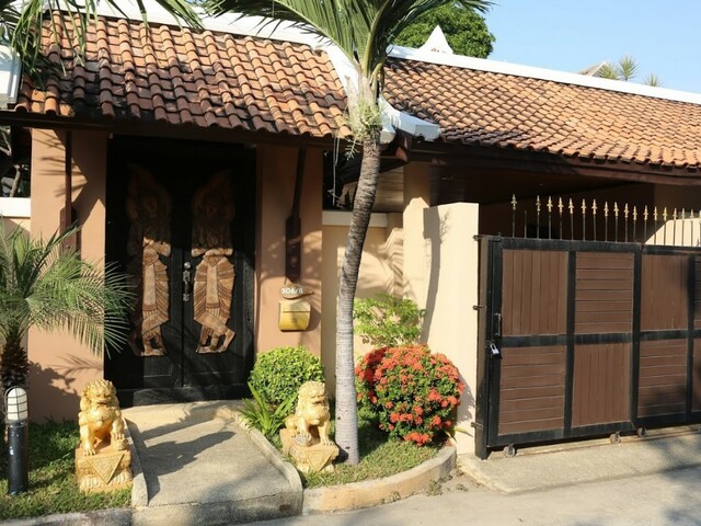 фото отеля Residences Pattayalux изображение №1
