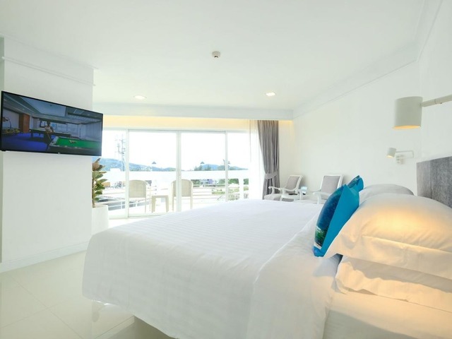 фотографии отеля Andaman Beach Suites изображение №11