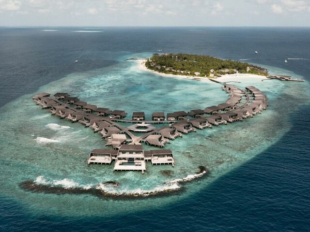 фото отеля The St. Regis Maldives Vommuli Resort изображение №1