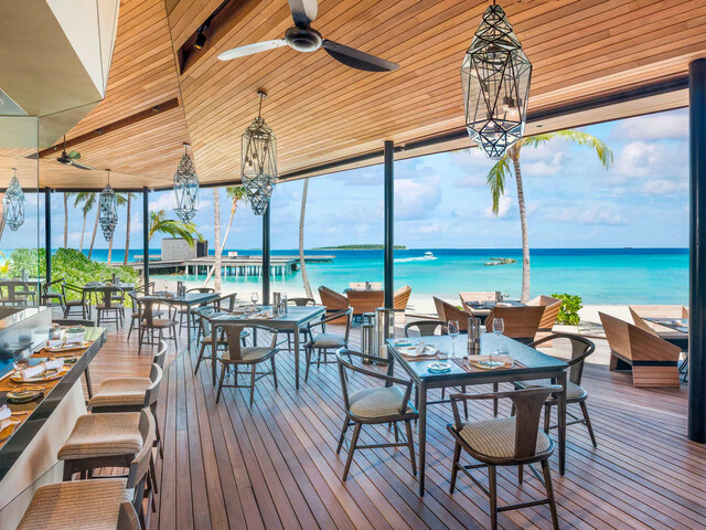 фото отеля The St. Regis Maldives Vommuli Resort изображение №9