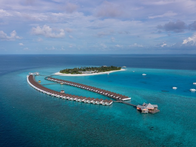 фото отеля The Standard, Huruvalhi Maldives изображение №1