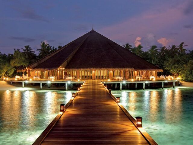 фото Hideaway Beach Resort & Spa (ex. Island Hideaway at Dhonakulhi Maldives Spa Resort and Marina) изображение №10