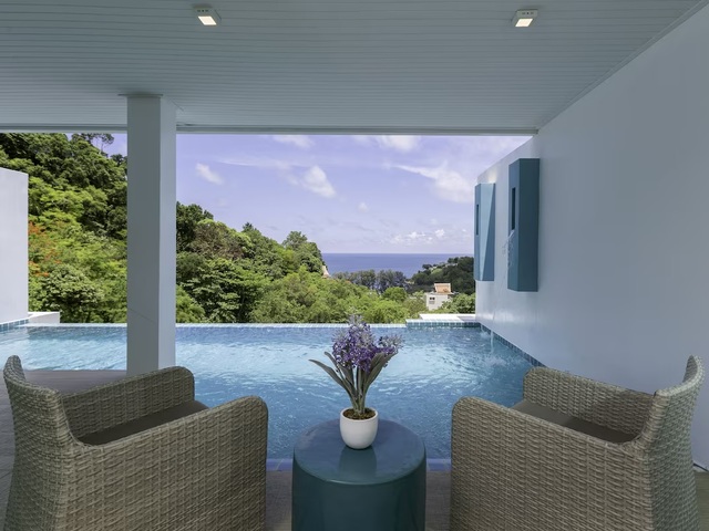 фото Amala Grand Bleu Resort (ex. Grand Bleu Ocean View Pool Suite; Nakathani Pool Villas) изображение №2