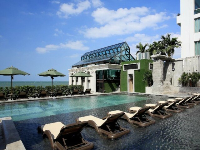 фото отеля Pattaya Modus Beachfront Resort (ex. Novotel Pattaya Modus Beachfront Resort; Centara Grand Modus Resort) изображение №1