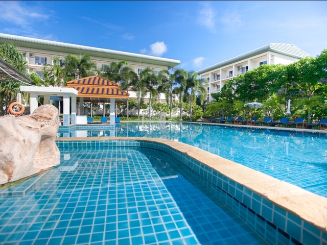 фото отеля Blue Beach Grand Resort & Spa (ex. Chalong Beach Hotel & Spa) изображение №57