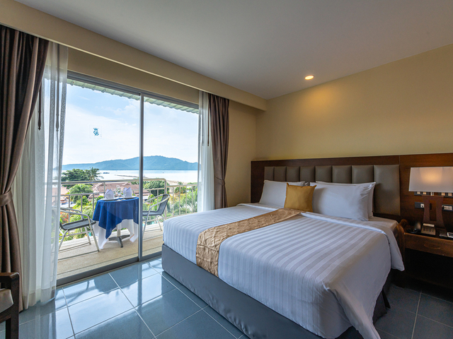 фотографии отеля Blue Beach Grand Resort & Spa (ex. Chalong Beach Hotel & Spa) изображение №15