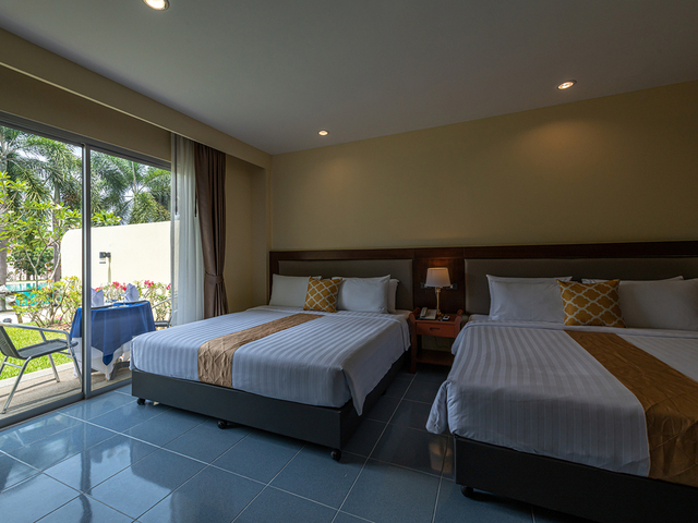 фотографии Blue Beach Grand Resort & Spa (ex. Chalong Beach Hotel & Spa) изображение №4