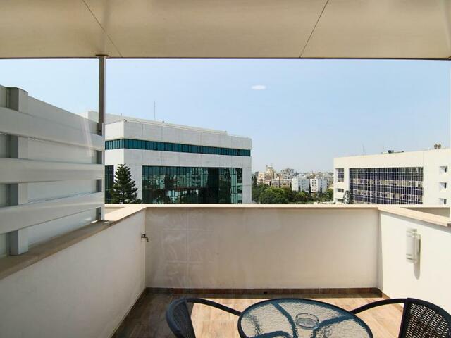 фото Phaedrus Living Luxury Suite Nicosia 505 изображение №6