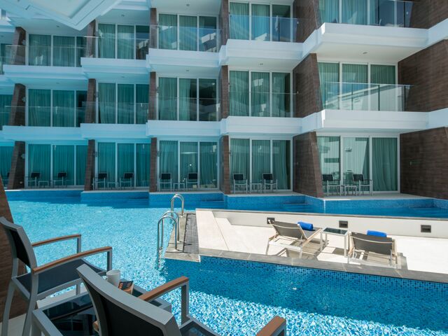 фото The Beachfront Phuket (ex. Best Western Plus The Beachfront) изображение №26