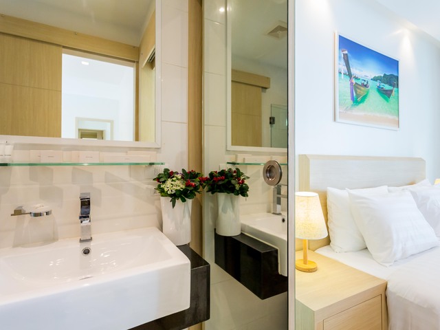 фото отеля The Beachfront Phuket (ex. Best Western Plus The Beachfront) изображение №21