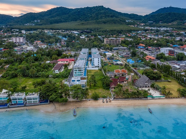 фото The Beachfront Phuket (ex. Best Western Plus The Beachfront) изображение №2