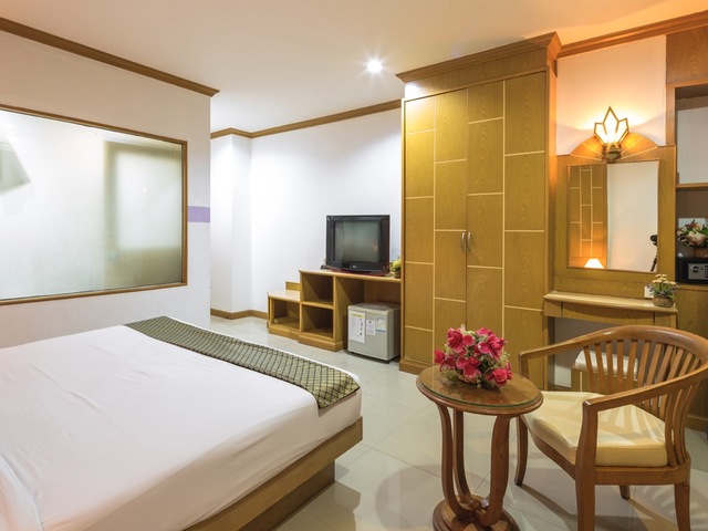 фото Azure Phuket (ex. Sun Shine Patong Hotel, Sunshine Resort Phuket) изображение №26