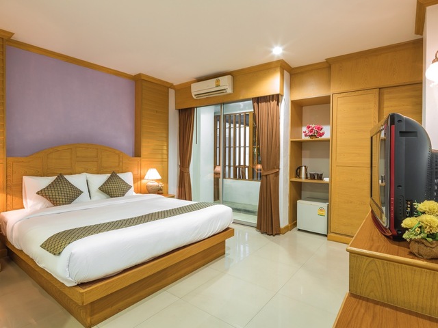 фото Azure Phuket (ex. Sun Shine Patong Hotel, Sunshine Resort Phuket) изображение №18