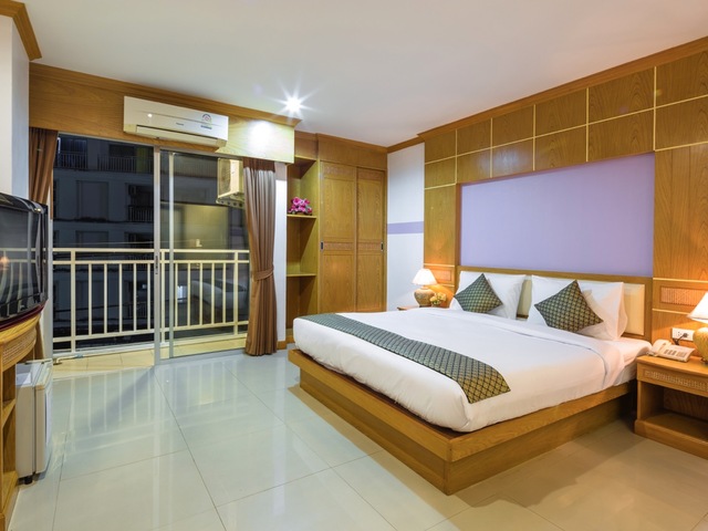 фотографии Azure Phuket (ex. Sun Shine Patong Hotel, Sunshine Resort Phuket) изображение №16