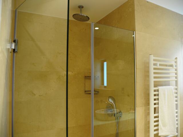 фото отеля Luxury 6 Bedroom With Privet Pool In Paphos изображение №25