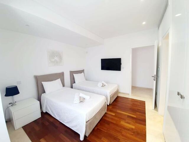 фото Luxury 6 Bedroom With Privet Pool In Paphos изображение №26
