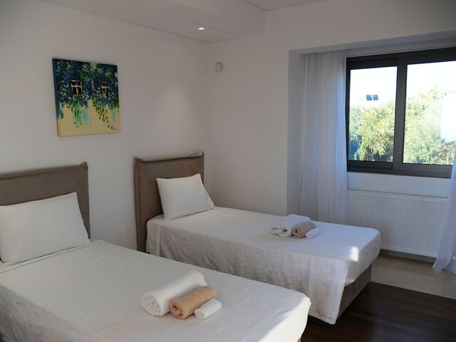 фотографии отеля Luxury 6 Bedroom With Privet Pool In Paphos изображение №27