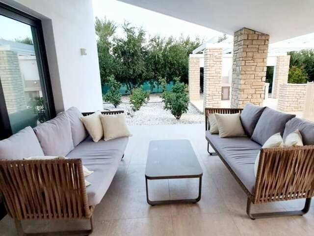 фотографии Luxury 6 Bedroom With Privet Pool In Paphos изображение №24