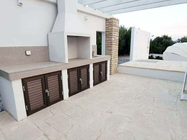 фотографии Luxury 6 Bedroom With Privet Pool In Paphos изображение №20