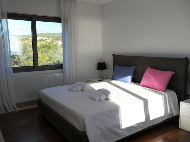 фотографии отеля Luxury 6 Bedroom With Privet Pool In Paphos изображение №19