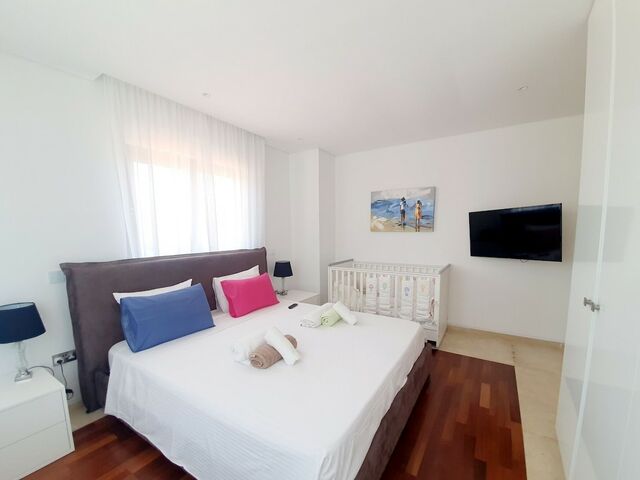 фотографии Luxury 6 Bedroom With Privet Pool In Paphos изображение №4