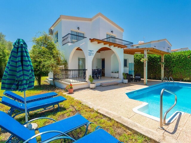 фотографии отеля Argaka Sun Tessera Large Private Pool Walk To Beach Sea Views A C Wifi - 2841 изображение №19