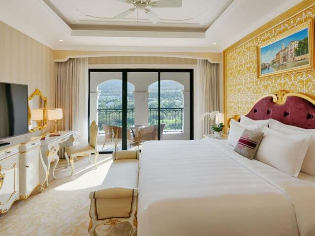 фото отеля Nha Trang Marriott Resort & Spa, Hon Tre Island (ex. Vinpearl Discovery Sealink Nha Trang; Vinpearl Golf Land Resort & Villas) изображение №33
