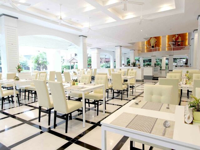 фото отеля Pooh Beach Resort & Spa (ex. Splendid Resort @ Jomtien; White House) изображение №21