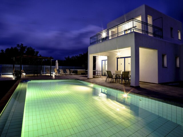 фото отеля Sanders Azzurro - Delightful 3-bedroom With Private Pool изображение №45