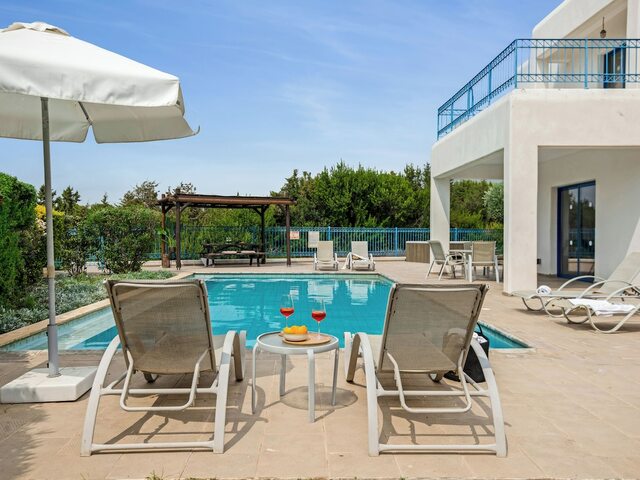 фотографии отеля Sanders Azzurro - Delightful 3-bedroom With Private Pool изображение №3