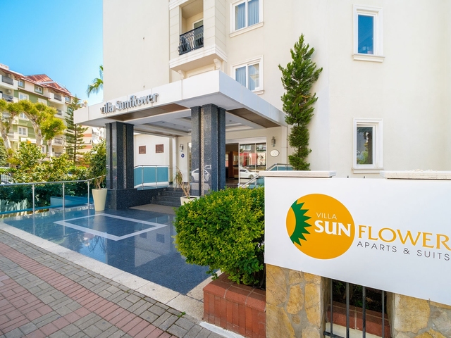 фото отеля Villa Sunflower (ex. Villa Sunflower Aparts & Suites) изображение №81