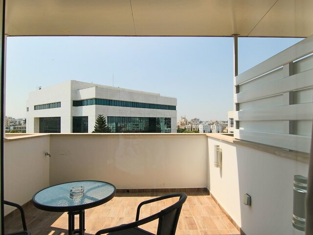 фото Phaedrus Living Luxury Suite Nicosia 506 изображение №10