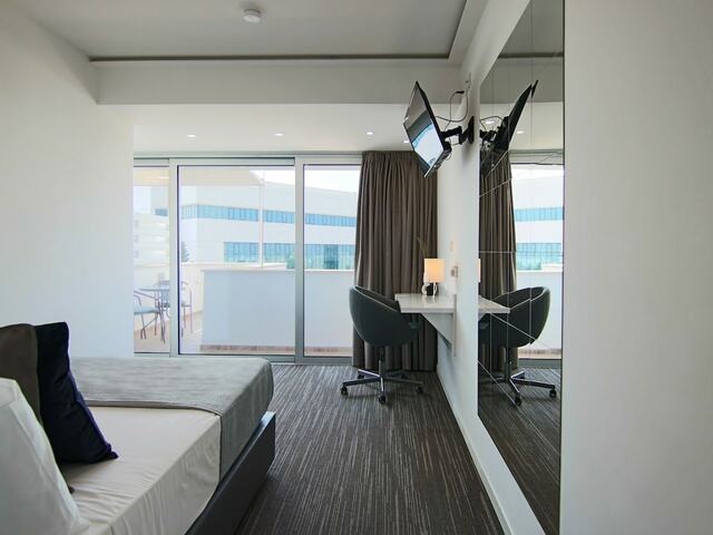 фотографии отеля Phaedrus Living Luxury Suite Nicosia 504 изображение №15