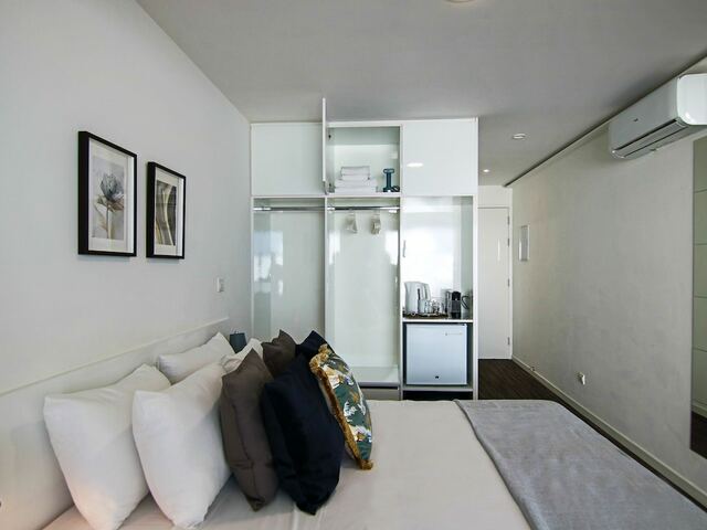 фото Phaedrus Living Luxury Suite Nicosia 502 изображение №6