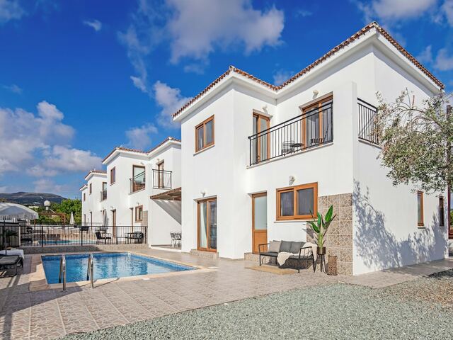 фото отеля Gorgeous With Private Swimming Pool In The Cypriot Sunsets All Yours изображение №1