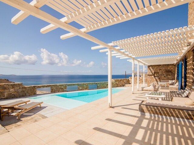 фото отеля 180° View Private Pool Villa Choulakia To Enjoy Sun Kissing Sea изображение №29