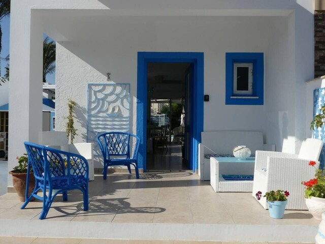 фото отеля Greek Island Style 2 Bedroom Villa With Pool изображение №1