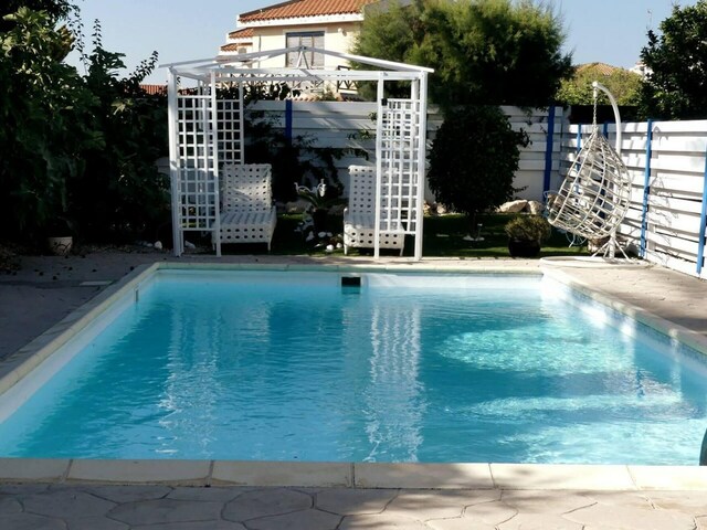 фото отеля Greek Island Style 2 Bedroom Villa With Pool изображение №5