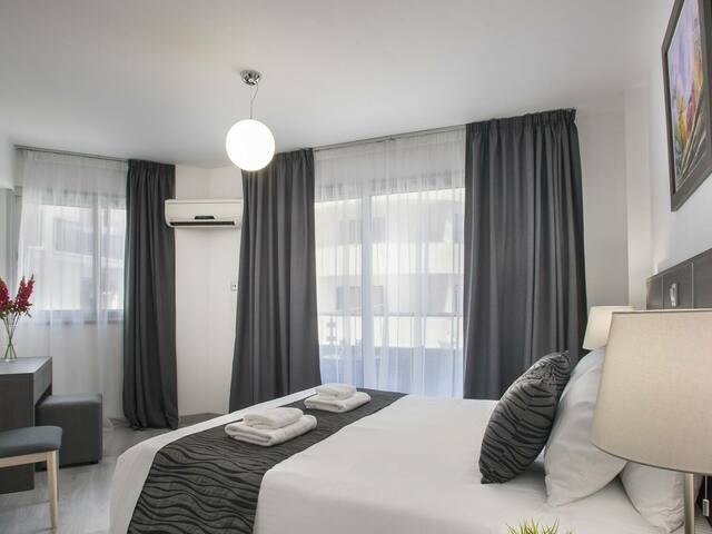фото Stunning 1-bed Apartment In Larnaca Near The Sea изображение №10