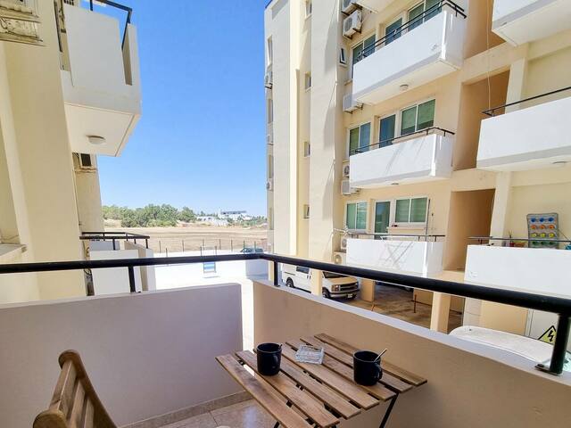 фото отеля Stunning 1-bed Apartment In Larnaca Near The Sea изображение №9
