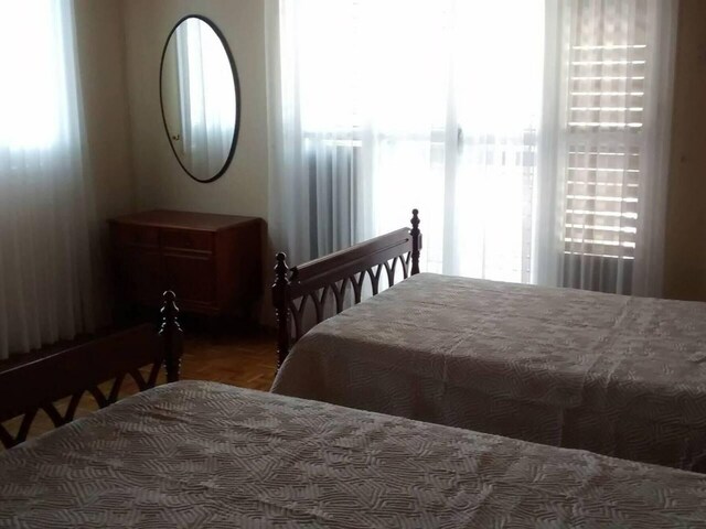 фото отеля Immaculate 4-bed Apartment In Larnaca изображение №17
