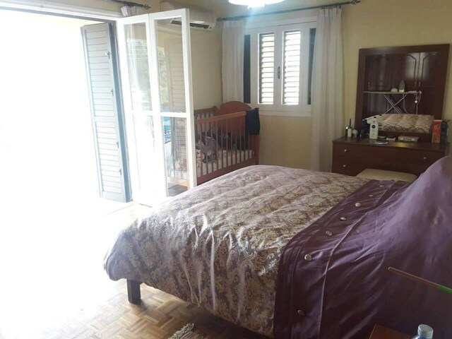 фотографии отеля Immaculate 4-bed Apartment In Larnaca изображение №11
